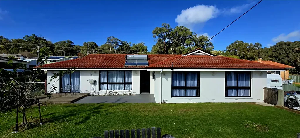 8 Greenfields Road, Harvey, WA 6220