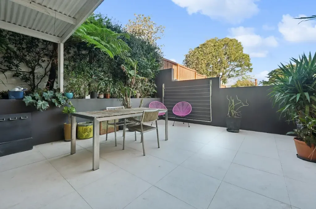 Modern Two Bedroom + Study Apartment with Entertainers Courtyard
