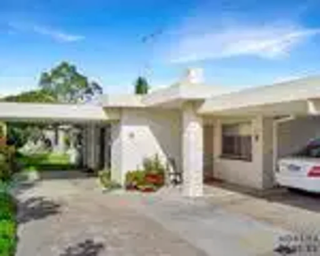 Fully Furnished Luxury Home