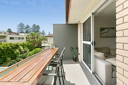 8/15 Fielding Street, Collaroy