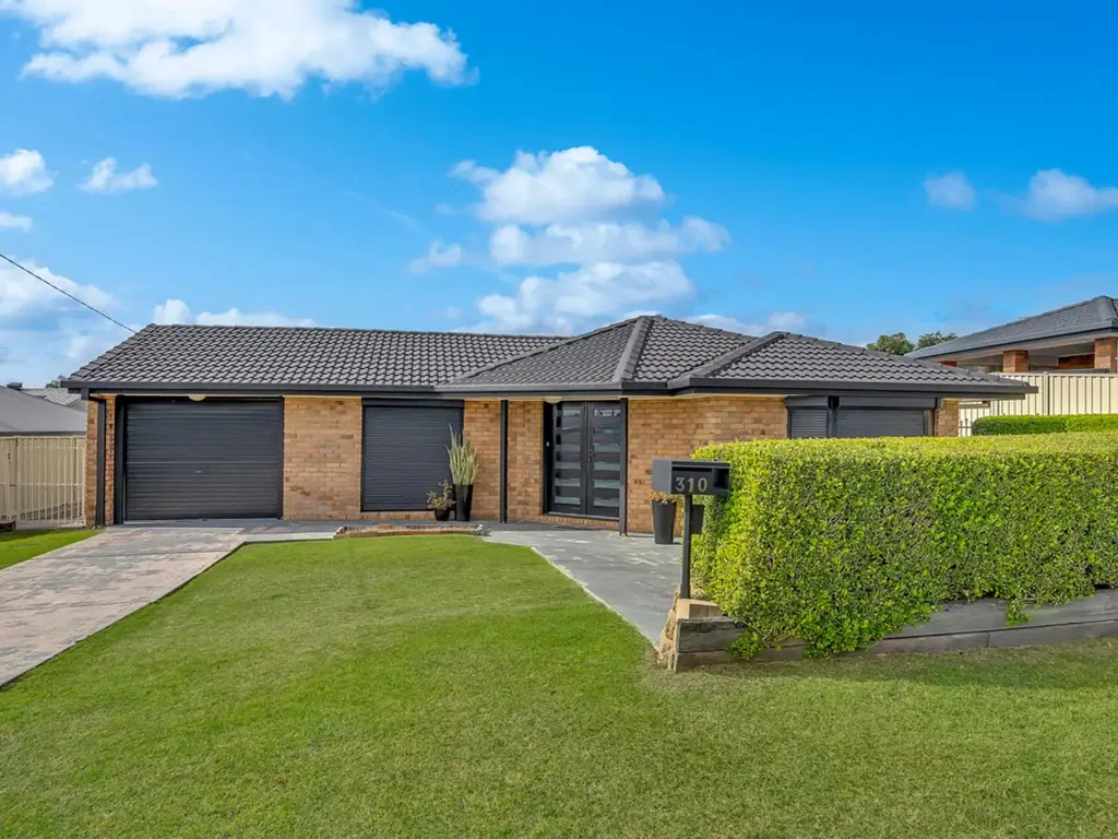 310 Whitehill Road, Flinders View, QLD 4305