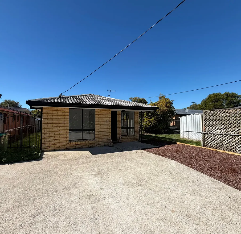 Coastal Comfort in a Prime Redcliffe Location
