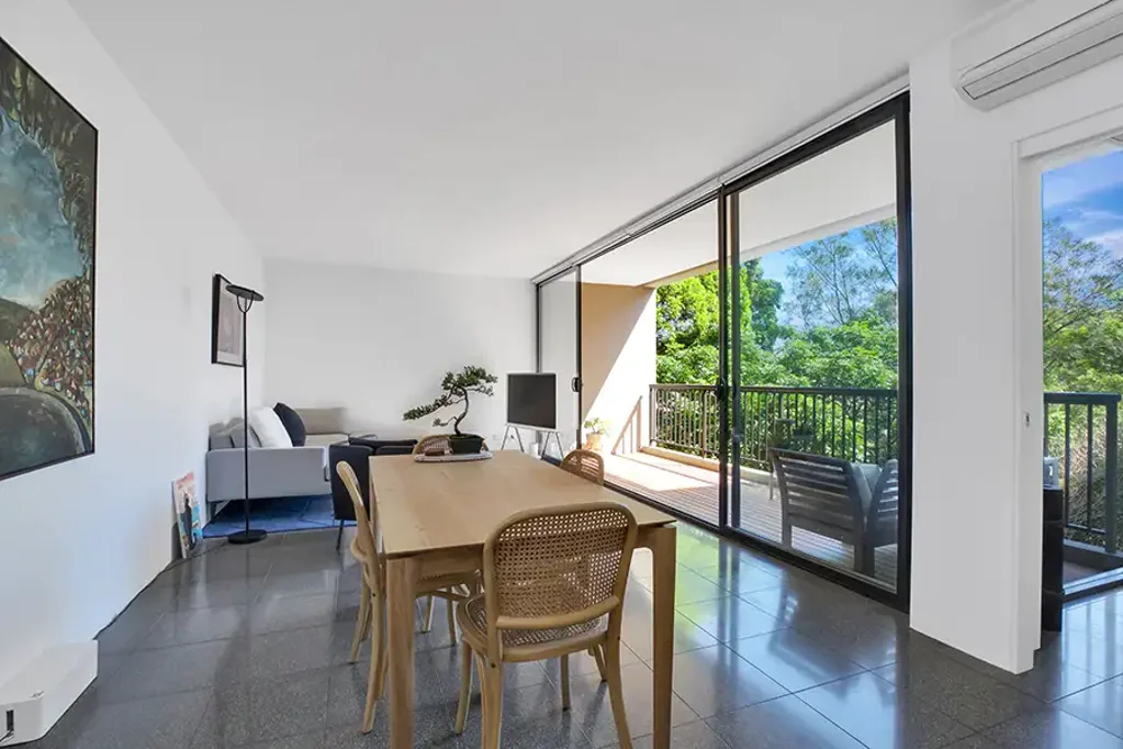 Stylish Oversized Apartment in the Heart of Surry Hills