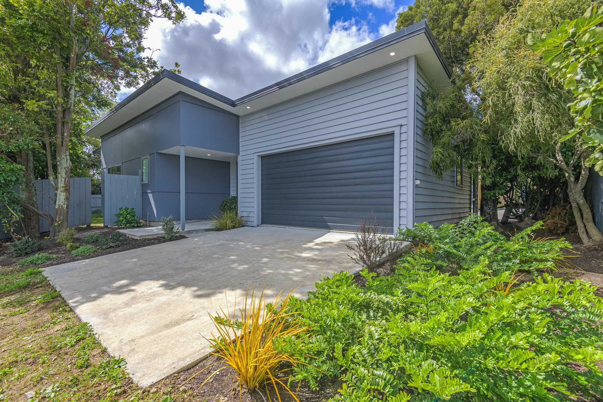 Fitzherbert 3ห้องนอน Mortgagee sale, modern townhouse in Fitzherbert