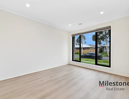 43 KERNOT PARADE, Clyde, VIC 3978, 4 Kuwarto, 2 Banyo, House