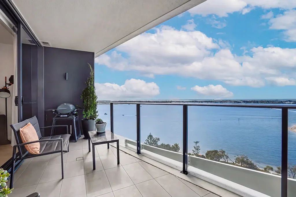 Labrador 2 Bedroom LUXURY COASTAL LIVING WITH MESMERISING BROADWATER VIEWS