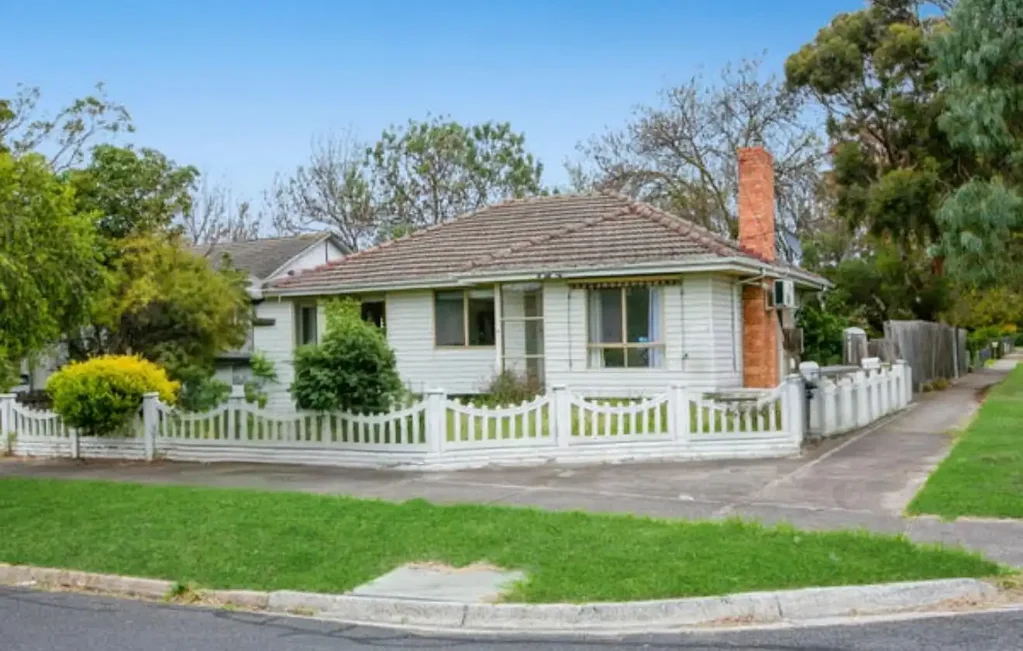 Broadmeadows 3房  Corner Block Opportunity