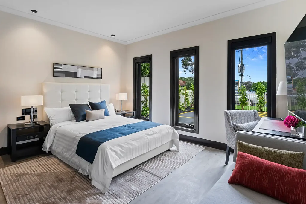 Accessible Queen Room (Fully Furnished; includes Utilities)