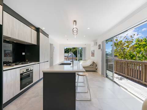 7/11 Celeste Place, Totara Vale, North Shore City, Auckland