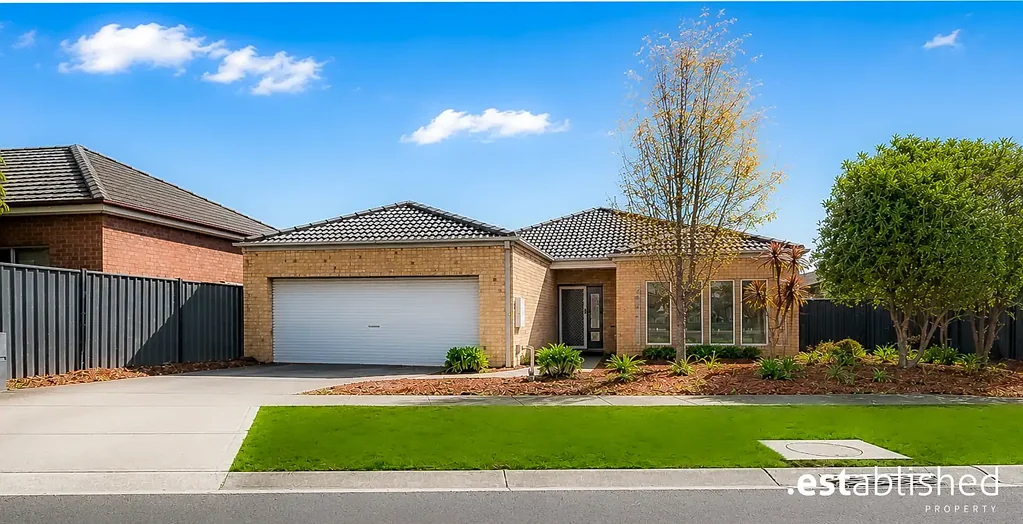 Spacious Family Home in a Quiet Court Location