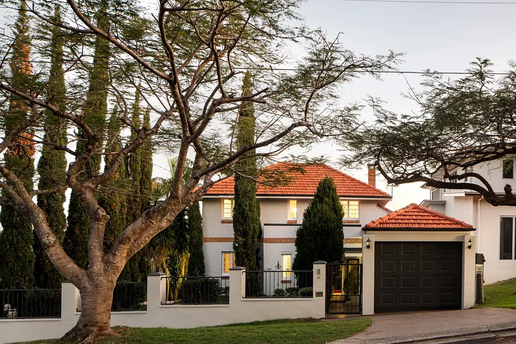 Wavell Heights 5 Bedroom Skyline Sanctuary of Timeless Family Elegance