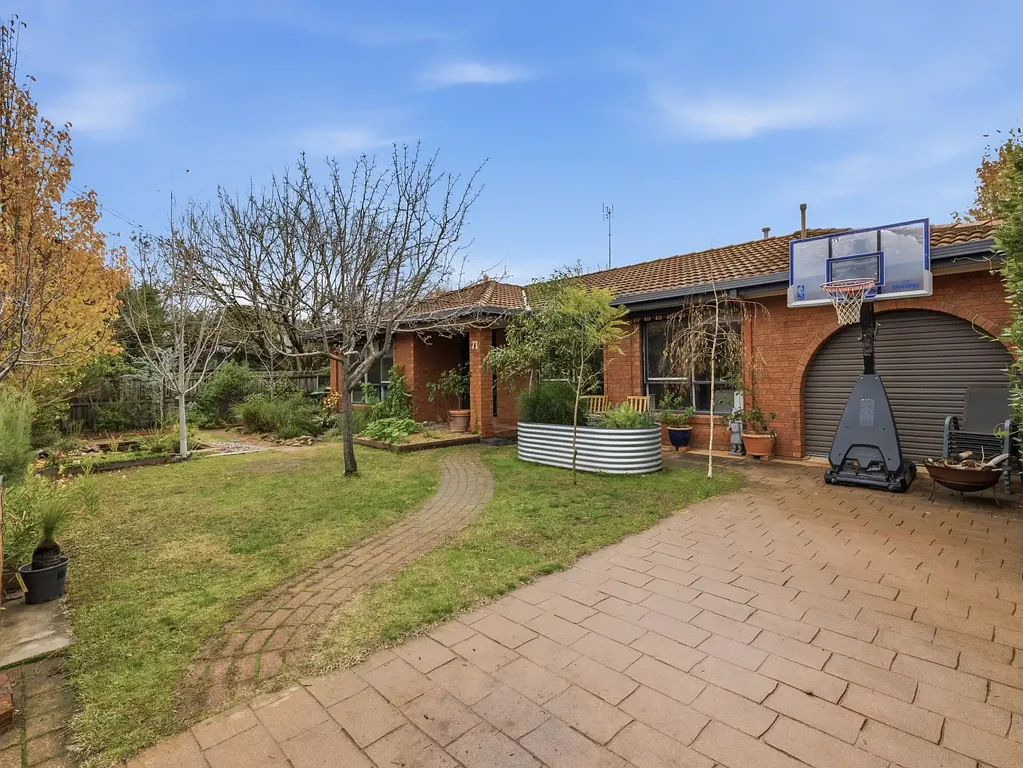 Benalla 3房  SOME PROPERTIES JUST FEEL LIKE HOME