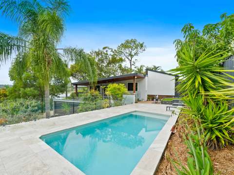 Elanora 4 Bedroom Magnificent family home in prized Elanora locale