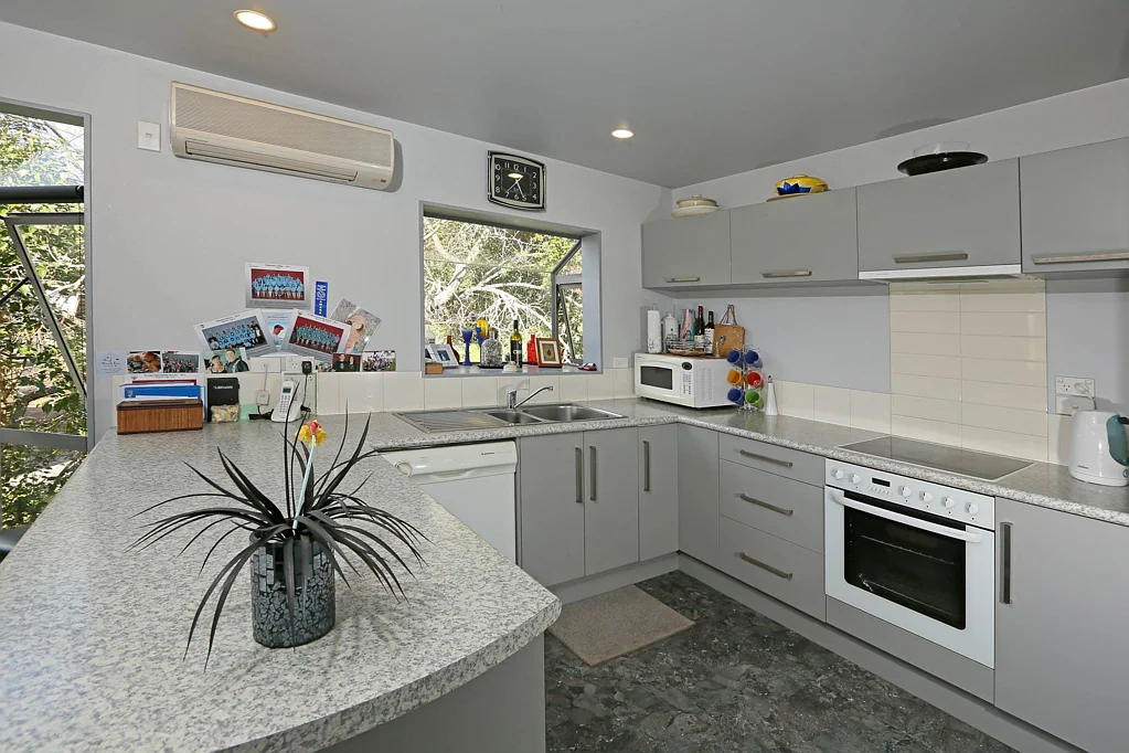 ELEVATED 3 BEDROOM HOME + RUMPUS ROOM