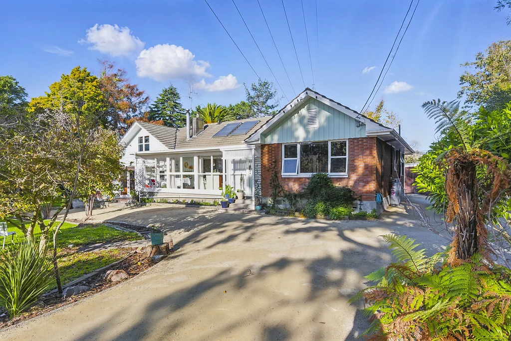 Raumati Beach 6બેડરૂમ Expansive family home