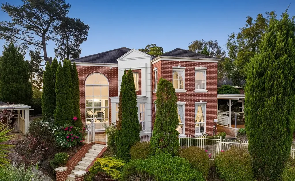 Stylish Family Living in Doncaster East