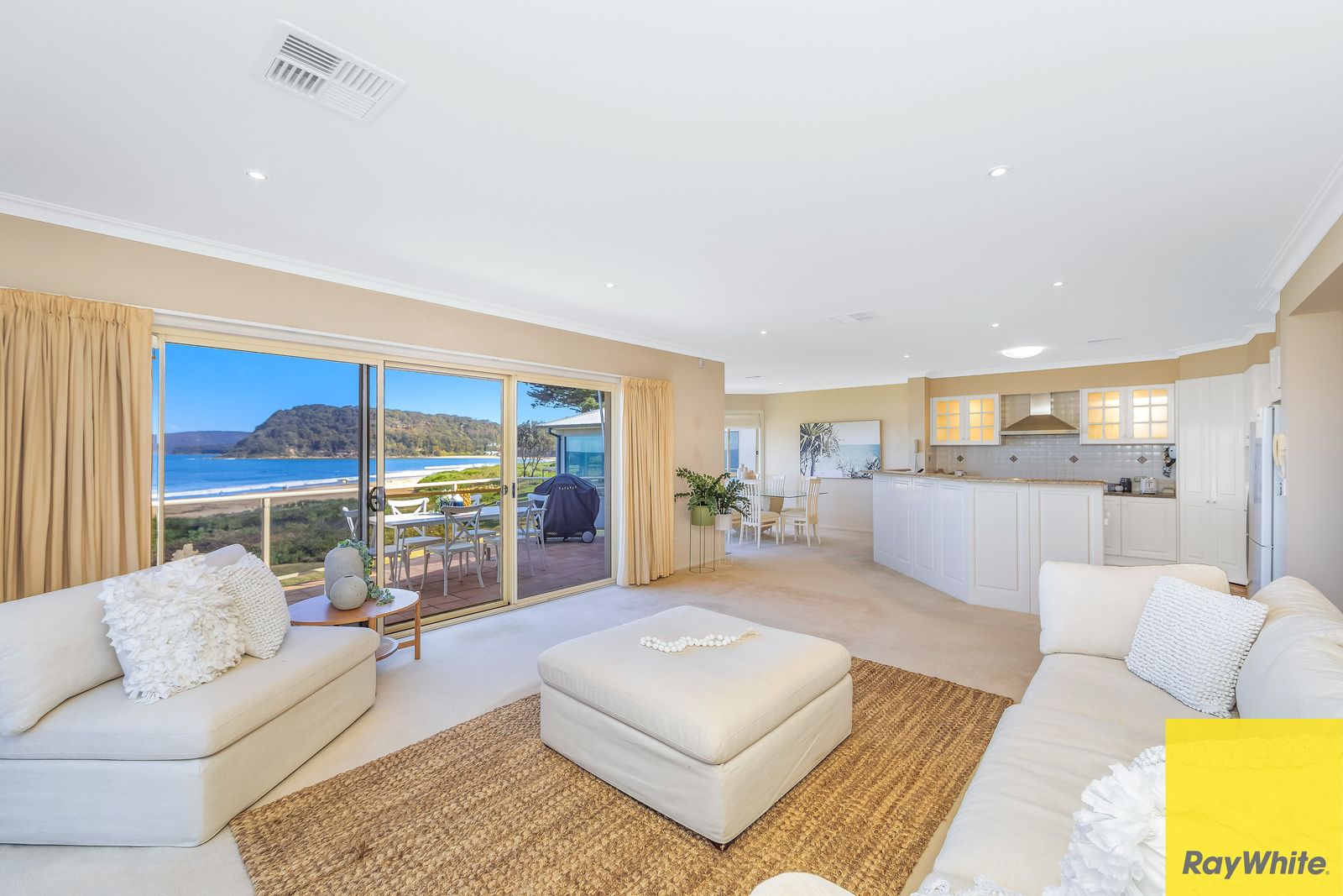 214 THE ESPLANADE, UMINA BEACH NSW 2257, 0 rūma, 0 rūma horoi, House