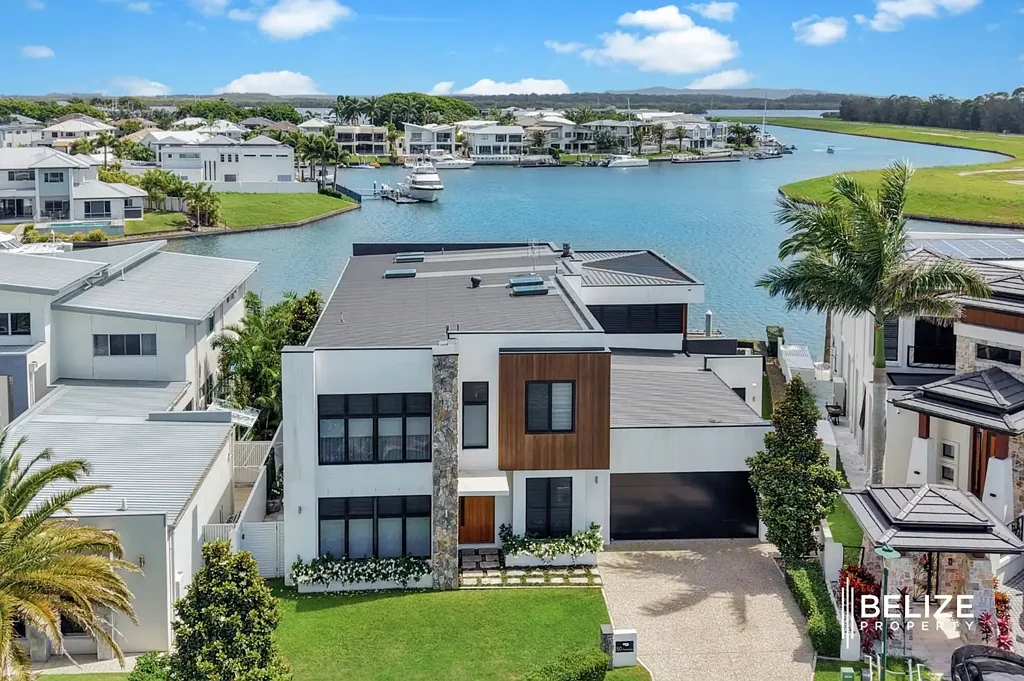 Jacobs Well 4ਬੈੱਡਰੂਮ Exquisite Waterfront Home in Calypso Bay, Gold Coast - Luxury Living at Its Finest