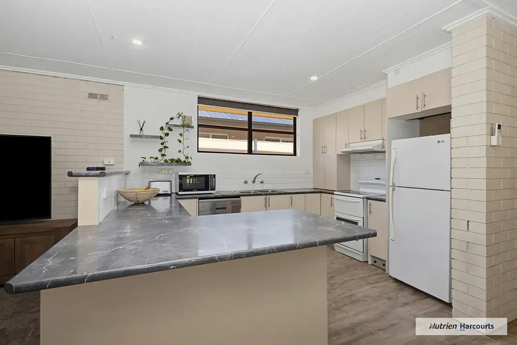 Cohuna 3房  Charming Brick Home on a Huge Block