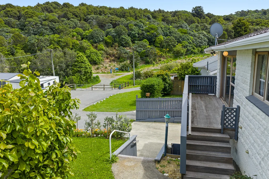 Picton 3 Slaapkamer Natural setting with investment appeal