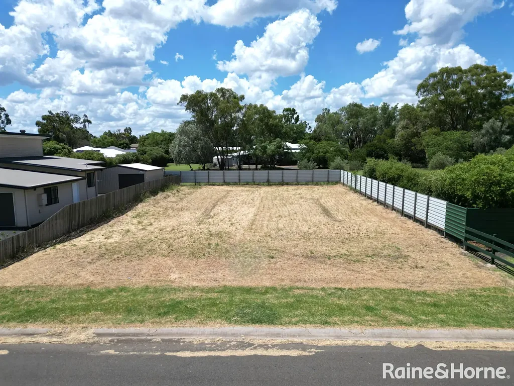 8 Glen Eagles Drive, Dalby, QLD 4405