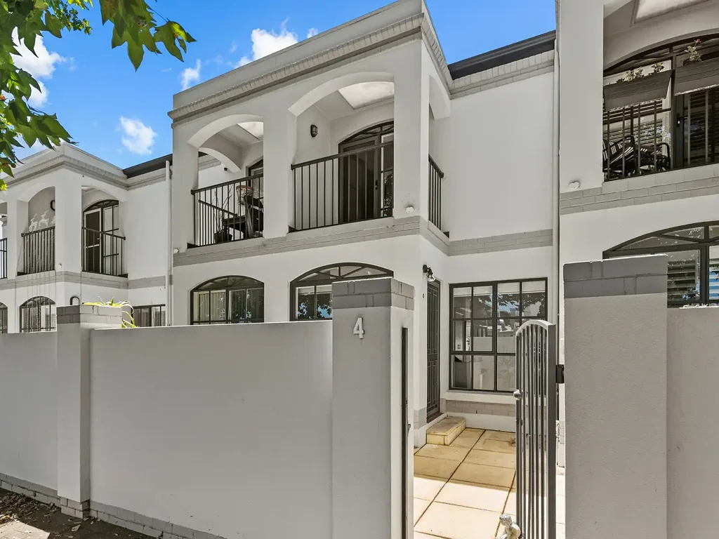 Norwood 2Zimmer Contemporary Townhouse Living Along Leafy Osmond Terrace
