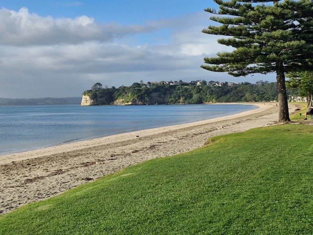 Eastern Beach. Waters Edge.