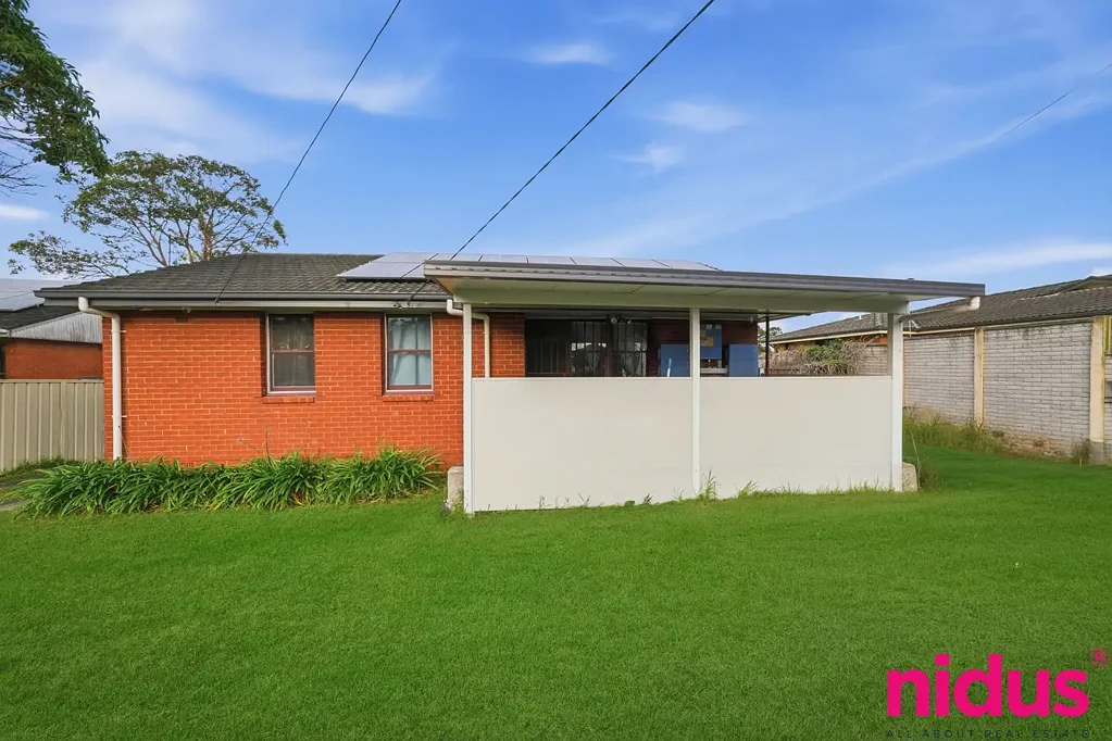 Lethbridge Park 3Phòng ngủ The Perfect Three-Bedroom Brick Home with Room to Grow on 677sqm Block