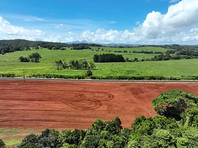 Peeramon DISCOVER YOUR PIECE OF PARADISE: Peeramon Road Estate
