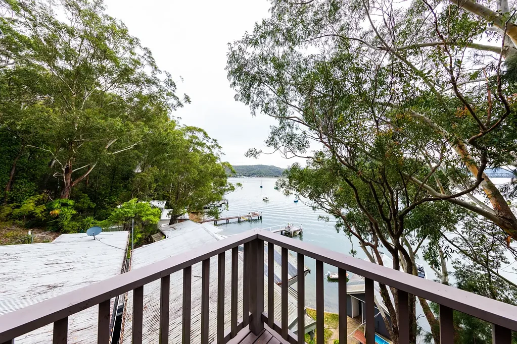 Dangar Island 3ਬੈੱਡਰੂਮ Deep Waterfront Gem on Dangar Island