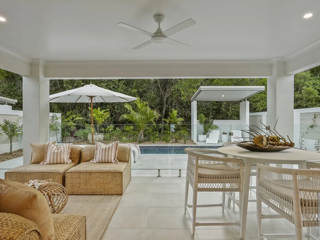 Palm Cove 4غرفة نوم No rear Neighbours, BRAND NEW, prestige living in a Palm Cove enclave