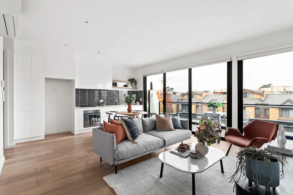 Glen Huntly 2Moenga Alfresco Excellence in a Vibrant Lifestyle Position