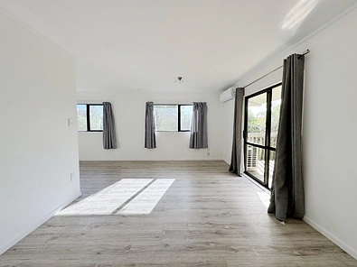 Comfortable Family Living In Ranui