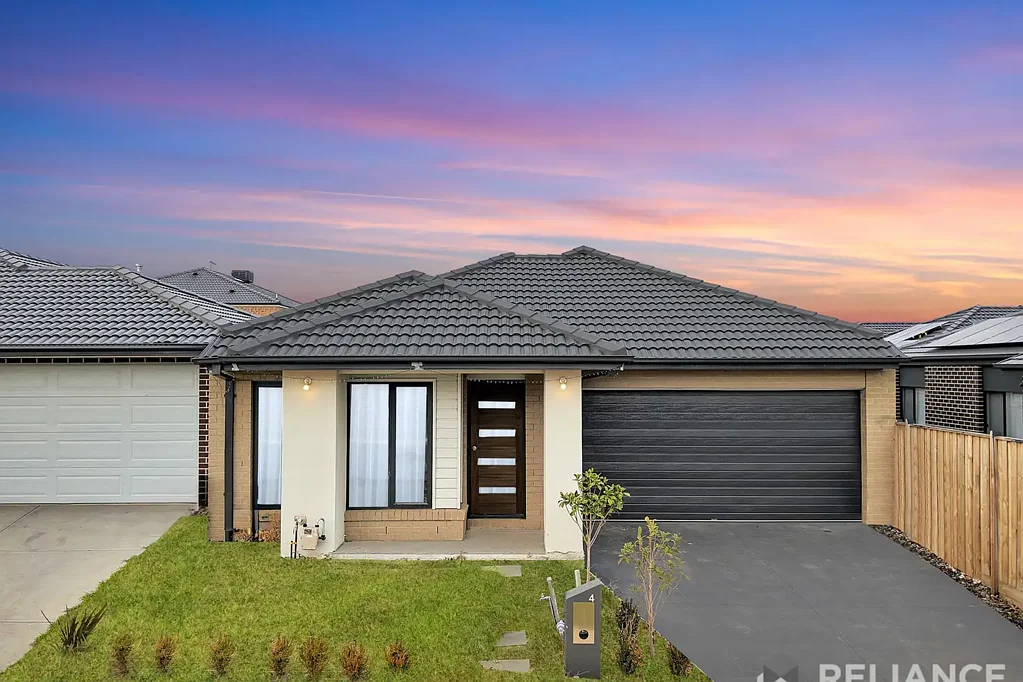 Tarneit 4 Bedroom Contemporary Family Living with Exceptional Connectivity