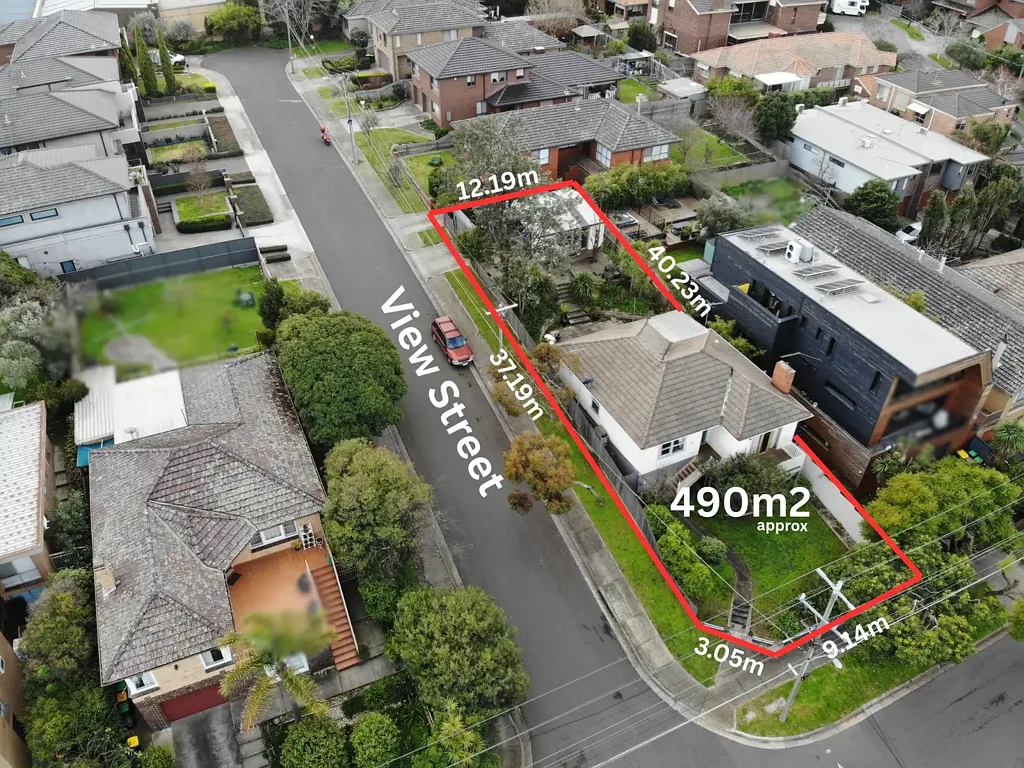 Coburg North 2 Bedroom Corner Block with City Views and Endless Potential!