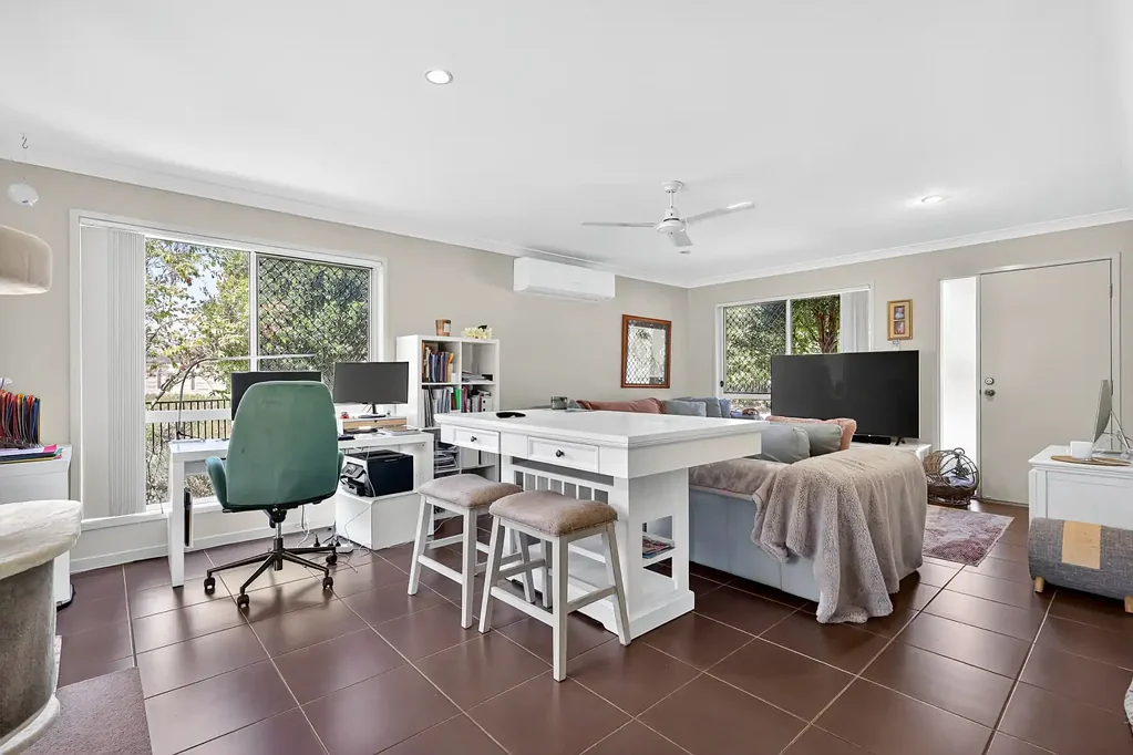 Quiet Townhouse with Nature Surrounds
