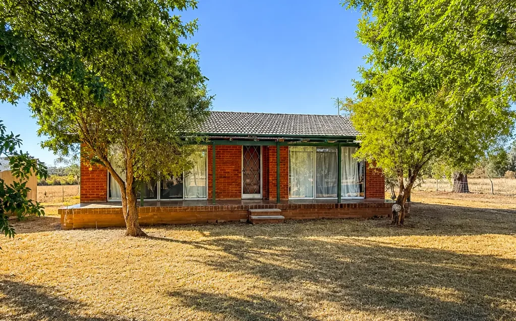 Rural Lifestyle Rental Approx 15 mins From Tamworth CBD
