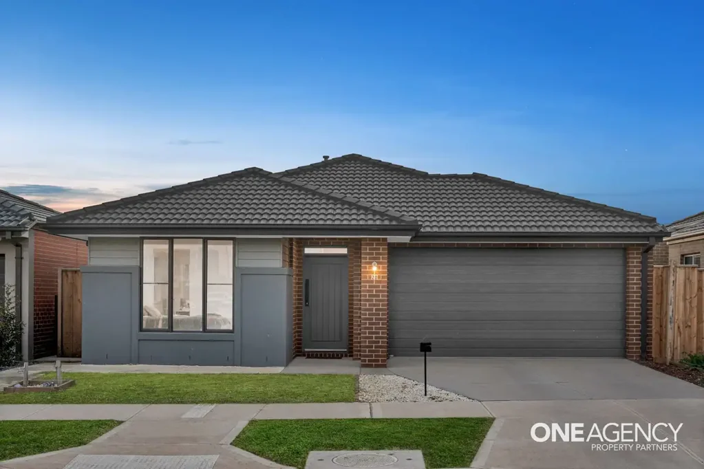 Werribee 4कमरा Contemporary Family Home with Exceptional Space & Functionality