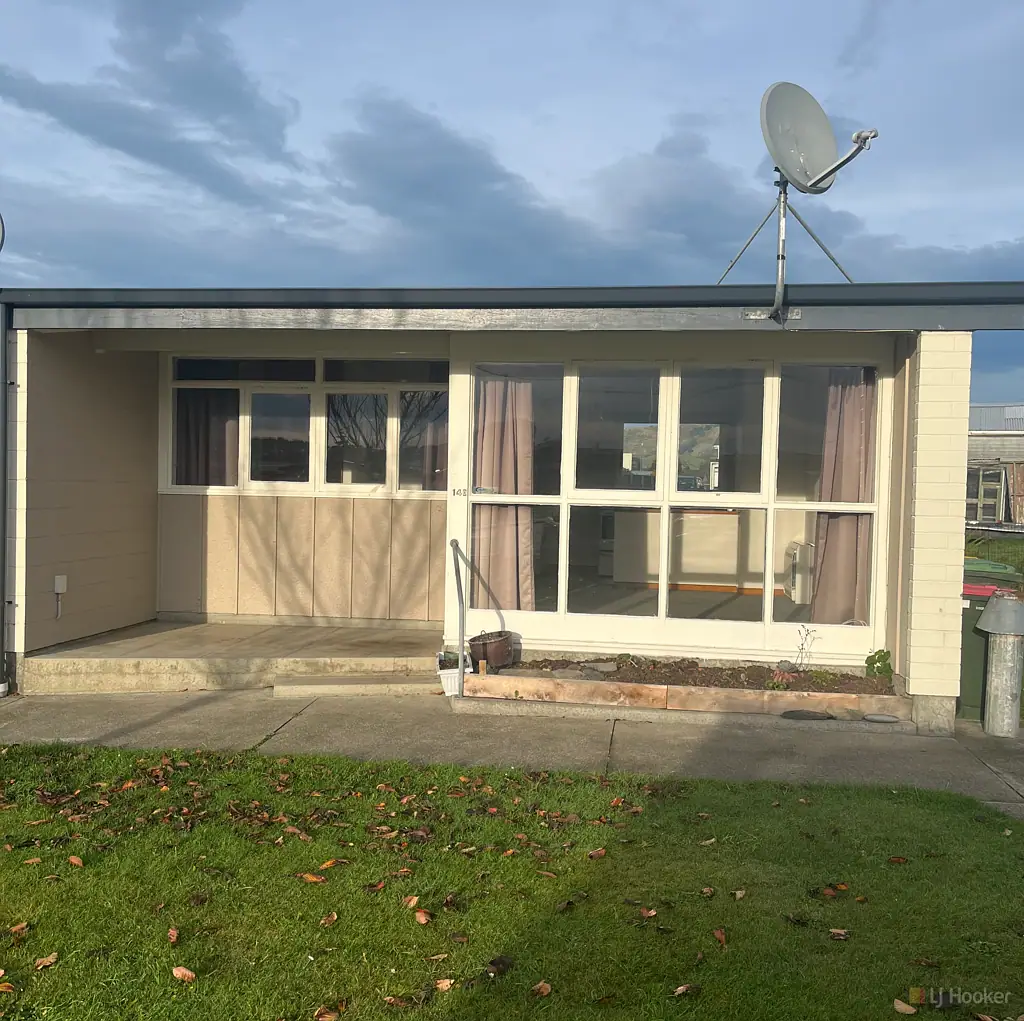 PENSIONER FLATS AVAILABLE