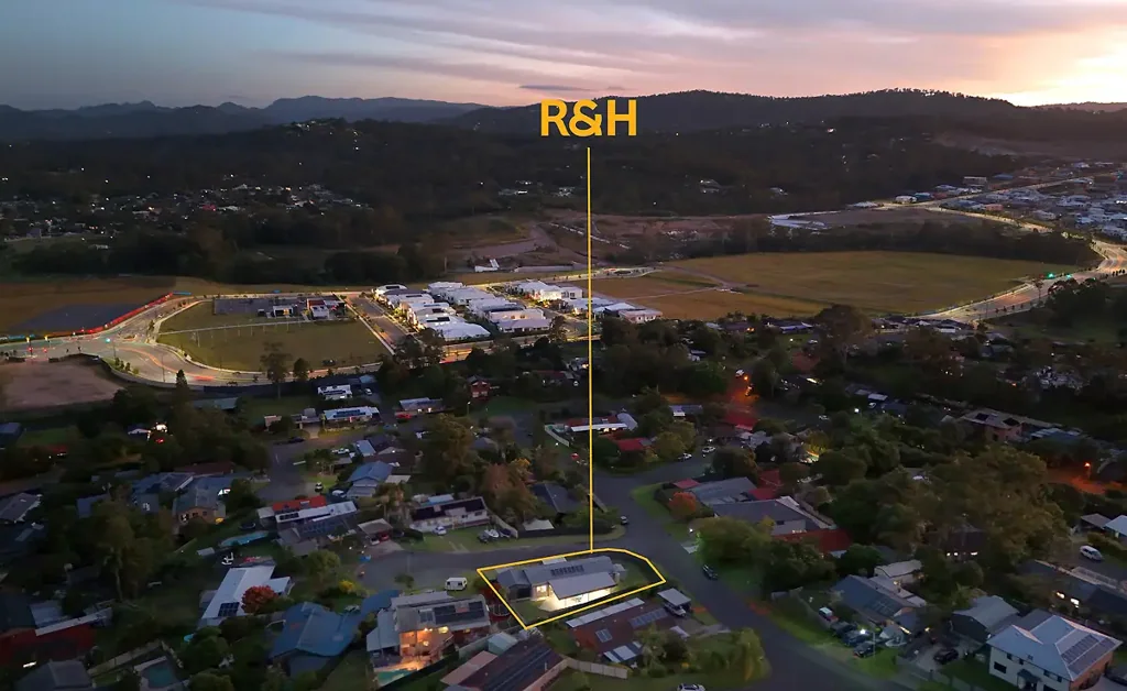 2 Jindivick Street, Worongary, QLD 4213