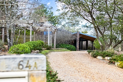 Katoomba 5 Bedroom A Private Family Home with Exceptional Space and Sustainability