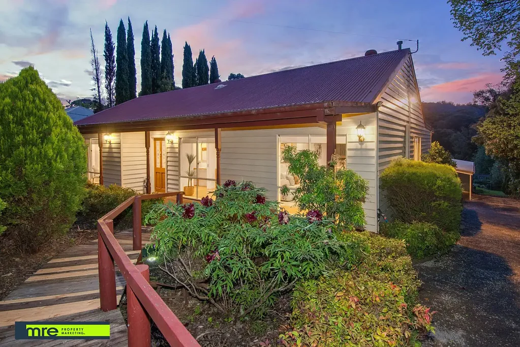 Monbulk 4Kwarto Modern family home on 1/2 acre