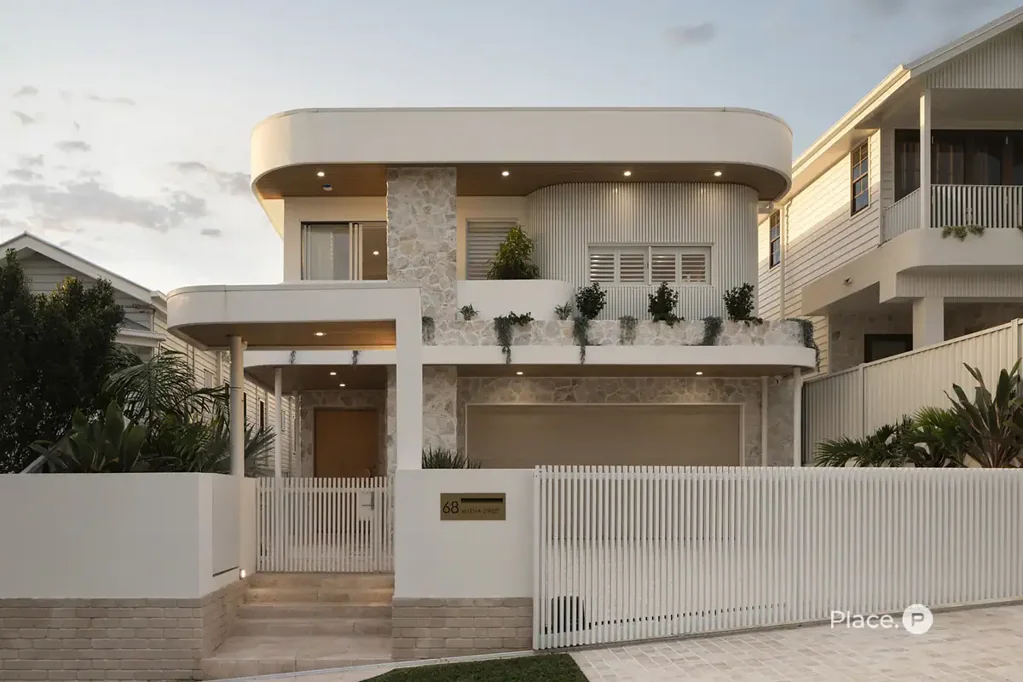 Camp Hill 5ห้องนอน Inspired Family Luxury, Steps from Camp Hill School