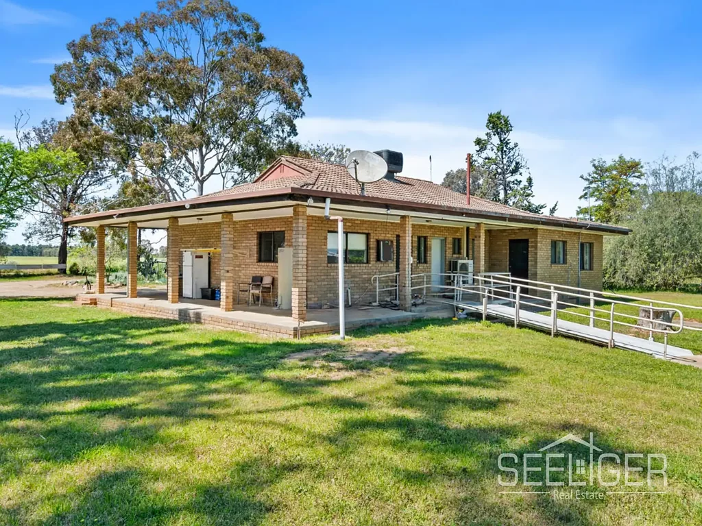 Rennie 4 Slaapkamer Lifestyle, Land & Opportunity Await!