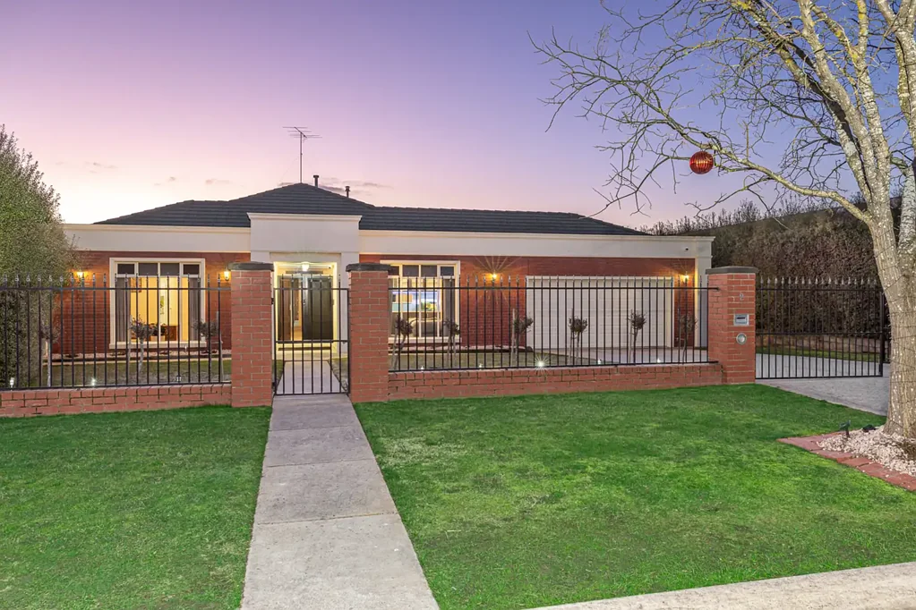 Alfredton 4 Bedroom Large Family Home in Ideal Location