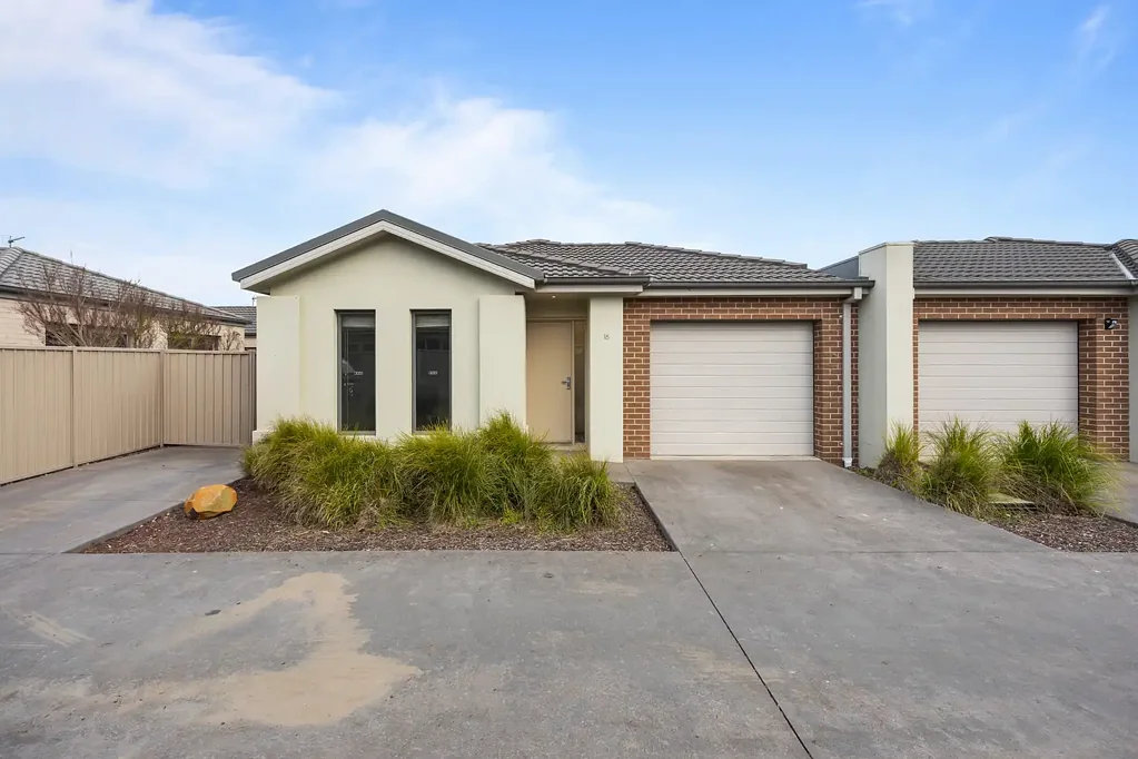Little Ripper Tucked Away Popular Unit Complex