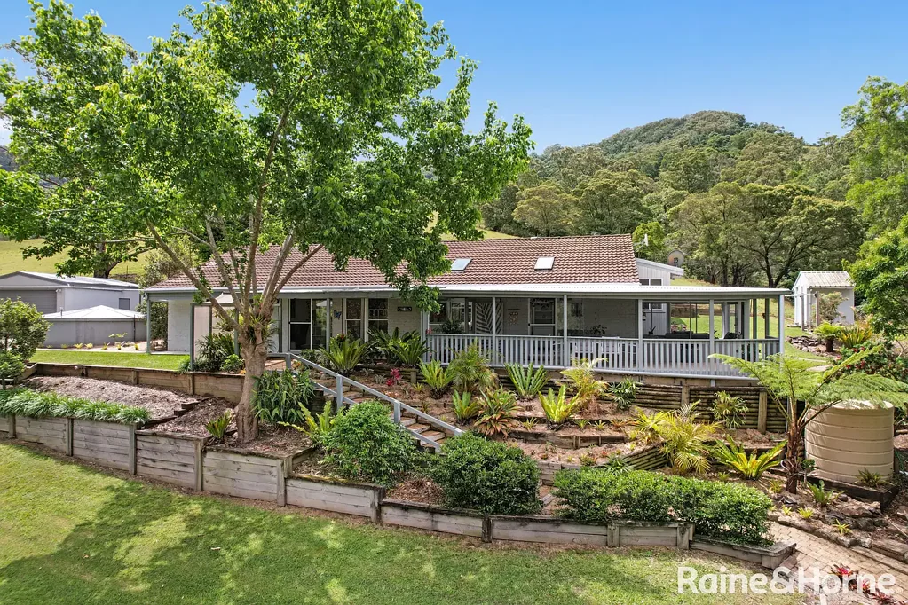 Jamberoo 3房  Lush Acreage Nestled In The Foothills of Jamberoo Commanding An Elevated Position