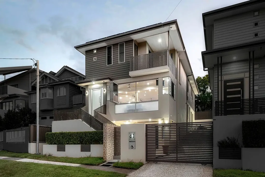 61 Martha Street, Camp Hill, QLD 4152