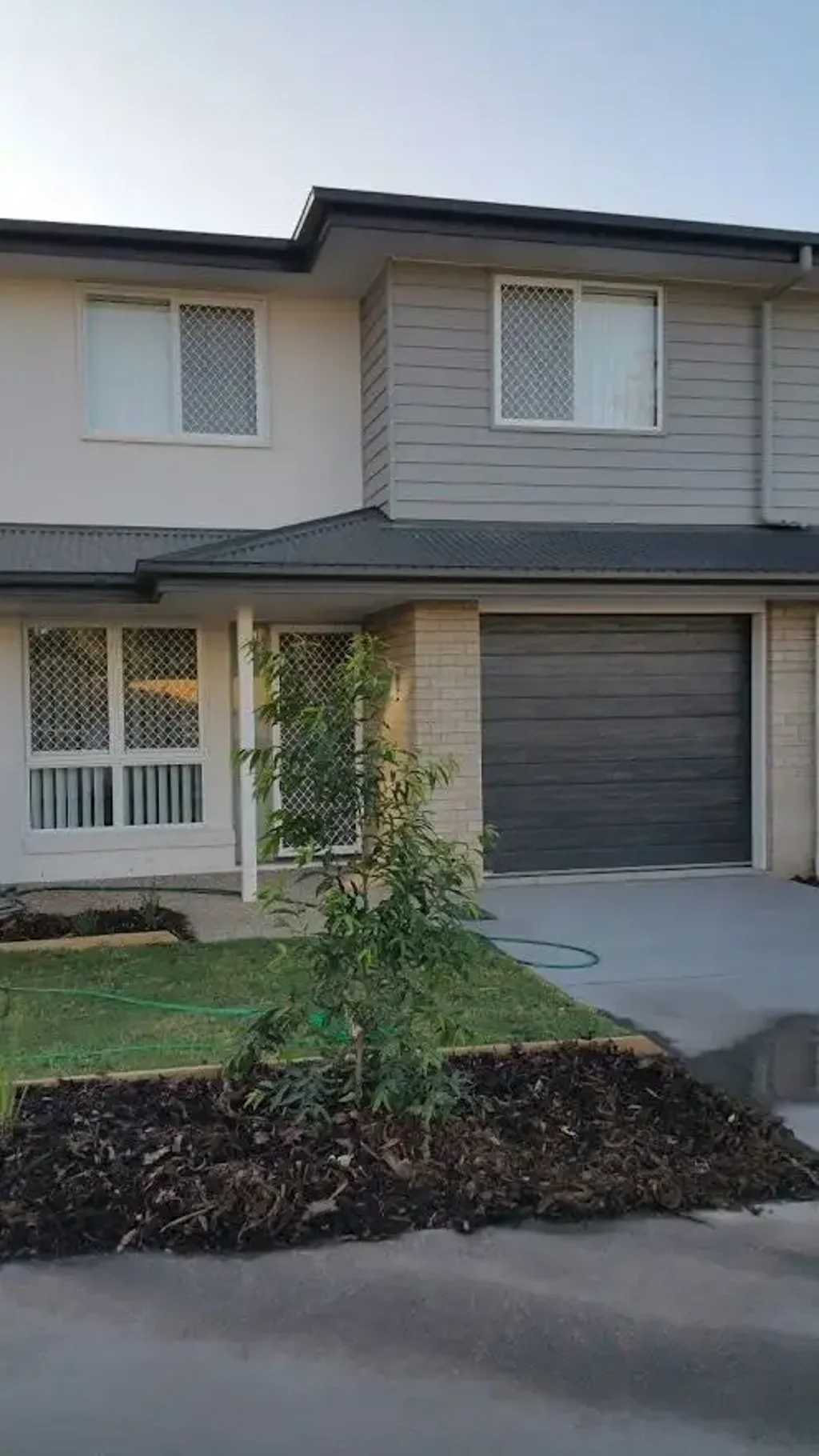 Modern Townhouse - Fully Ducted Air-Conditioning