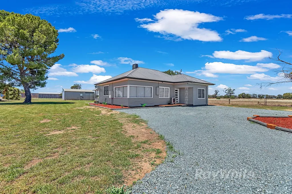 Ballendella  Embrace the Perfect Country Lifestyle with Modern Comforts - Your Home Awaits in Ballendella!